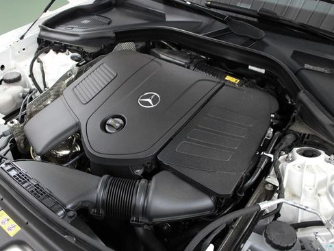 Used 2026 Mercedes-Benz GLC 300 4MATIC image 42