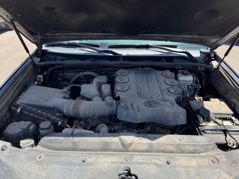 Used 2016 Toyota 4Runner SR5 AWD/4WD image 19