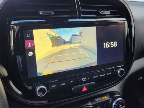 Used 2023 Kia Soul S image 22