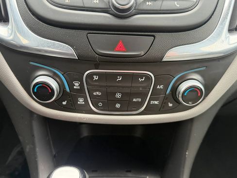 Used 2019 Chevrolet Equinox LT w/ Driver Convenience Package FWD image 26