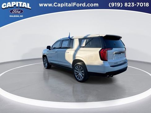 Used 2021 GMC Yukon XL Denali w/ Denali Premium Package image 6