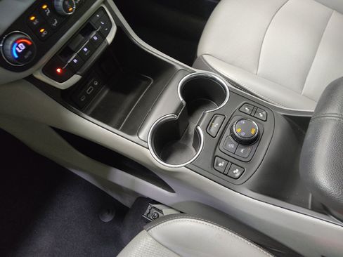 Used 2023 GMC Terrain SLT w/ Tech Package AWD/4WD image 26