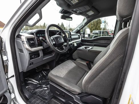 Used 2023 Ford F350 XLT image 21