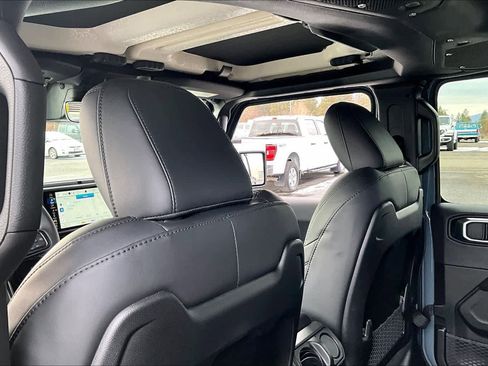 New 2026 Jeep Gladiator Rubicon image 12