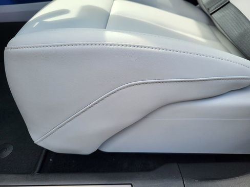 New 2025 Cadillac Optiq Sport 1 image 11