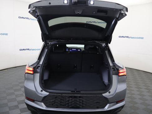 New 2026 Chevrolet Equinox EV RS image 8