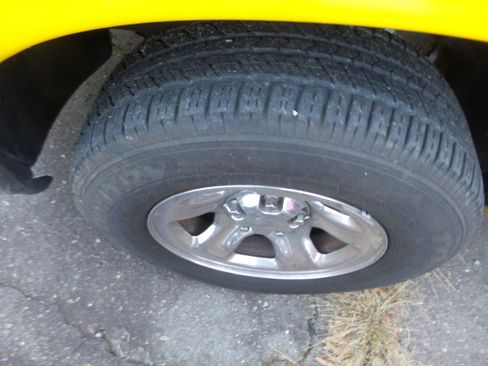 Used 2004 Dodge Ram 1500 Truck ST image 21