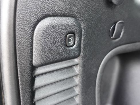 Used 2021 Jeep Grand Cherokee Laredo X image 28