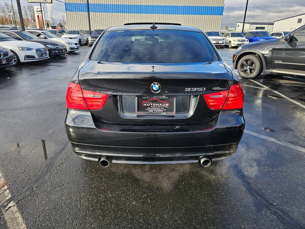 Used 2011 BMW 335i xDrive Sedan AWD/4WD image 4
