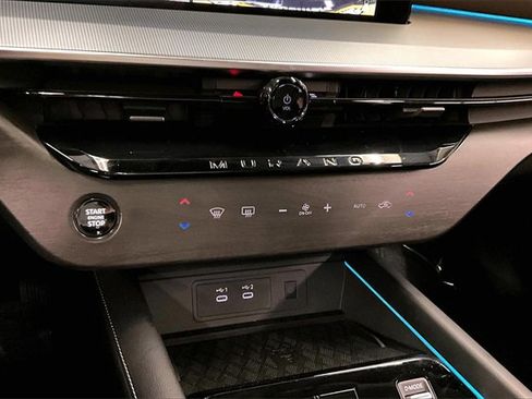 Used 2025 Nissan Murano Platinum image 28