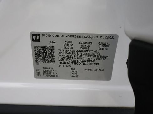 Used 2024 GMC Terrain SLE AWD/4WD image 39