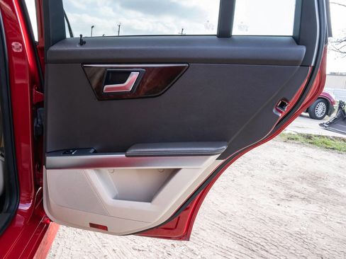 Used 2015 Mercedes-Benz GLK 350 GLK 350 4dr SUV w/ Premium 1 Package image 14