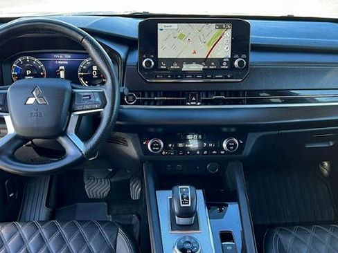 Used 2024 Mitsubishi Outlander SEL image 16