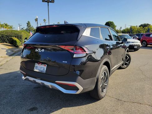 Certified 2025 Kia Sportage LX AWD/4WD image 3