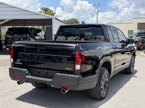 Used 2025 Honda Ridgeline Sport image 5