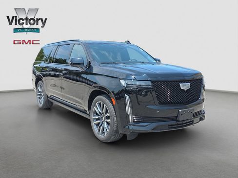 Used 2022 Cadillac Escalade ESV Sport Platinum AWD/4WD image 22