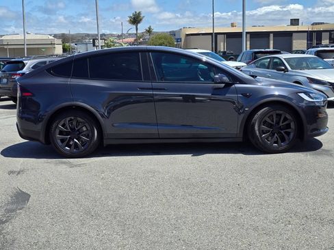 Used 2024 Tesla Model X AWD/4WD image 28