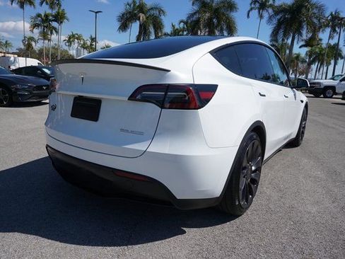 Used 2024 Tesla Model Y Performance image 19
