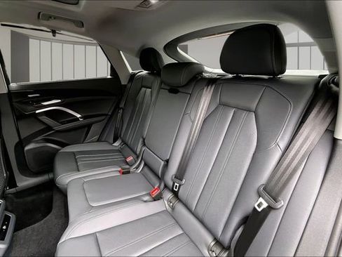New 2026 Audi Q5 Premium Plus AWD/4WD image 10