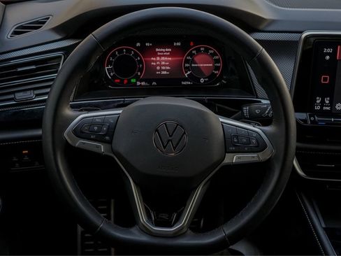 Used 2024 Volkswagen Atlas Cross Sport SEL R-Line image 29