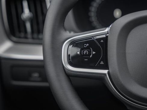 New 2026 Volvo XC60 B5 Ultra w/ Protection Package Premier image 31