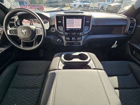 New 2026 RAM 1500 Express image 9