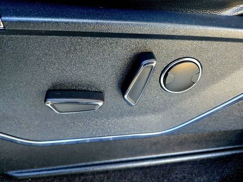 Used 2021 Ford F150 Lariat w/ Equipment Group 502A High image 27