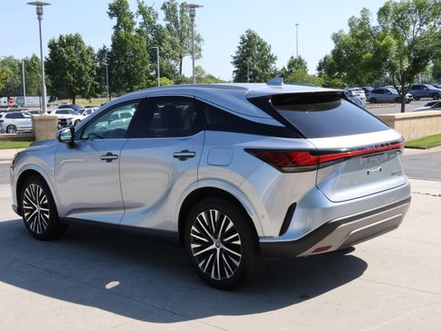 Used 2023 Lexus RX 350 w/ Cold Area Package AWD/4WD image 7