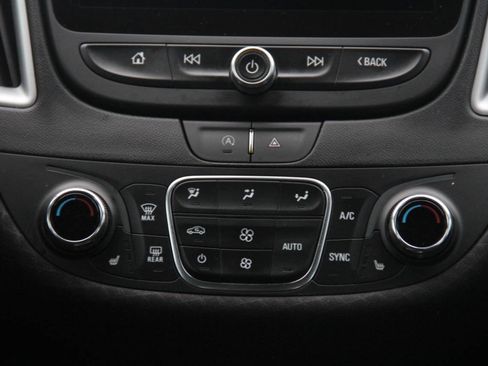 Used 2023 Chevrolet Malibu LT image 17