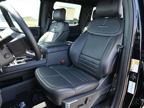 New 2026 Ford F250 Platinum w/ Tremor Off-Road Package AWD/4WD image 34