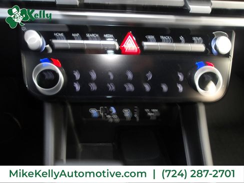 Certified 2025 Hyundai Santa Cruz Limited image 22