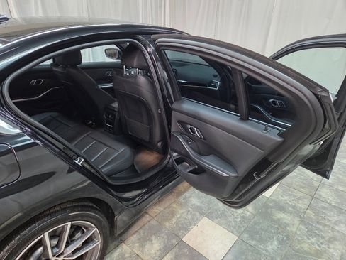 Used 2019 BMW 330i xDrive Sedan w/ Convenience Package image 12