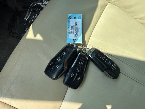 Used 2015 Lincoln MKZ w/ Equipment Group 101A Select FWD image 18