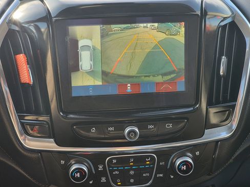Used 2018 Chevrolet Traverse Premier AWD/4WD image 16