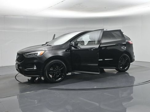 Used 2019 Ford Edge ST w/ Equipment Group 401A AWD/4WD image 6