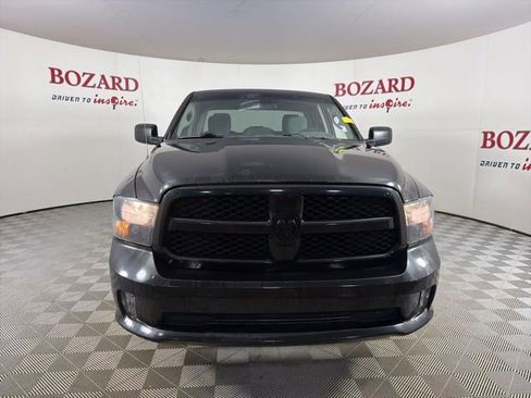 Used 2018 RAM 1500 Express w/ Black Ram 1500 Express Group AWD/4WD image 2