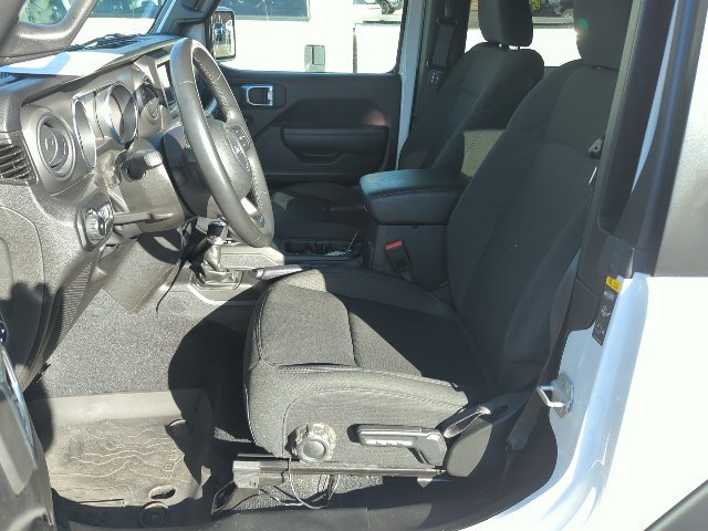 Used 2022 Jeep Wrangler Sport AWD/4WD image 5