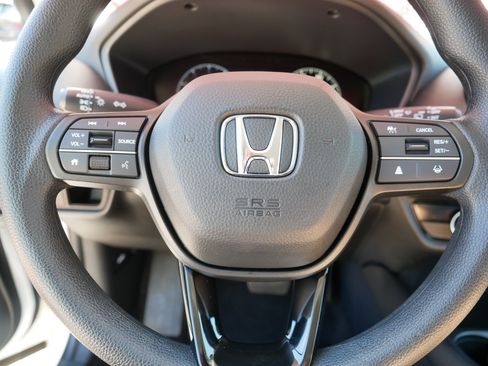 Used 2025 Honda HR-V LX image 25
