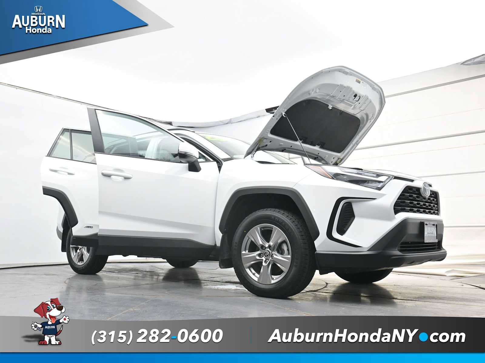 Used 2023 Toyota RAV4 LE AWD/4WD image 35