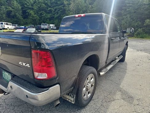 Used 2016 RAM 2500 Tradesman w/ Chrome Appearance Group AWD/4WD image 6
