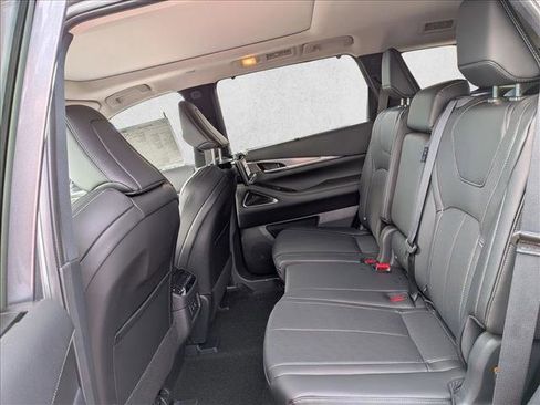 New 2026 INFINITI QX60 Luxe image 16