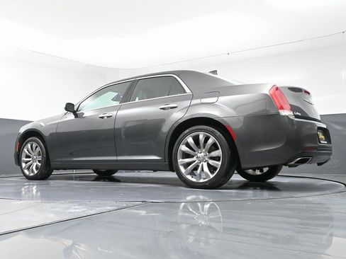 Used 2019 Chrysler 300 Limited image 52