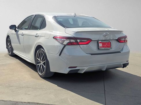 Used 2023 Toyota Camry SE w/ Convenience Package FWD image 5