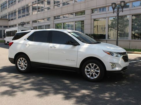 Used 2020 Chevrolet Equinox LT w/ LPO, Floor Liner Package FWD image 2