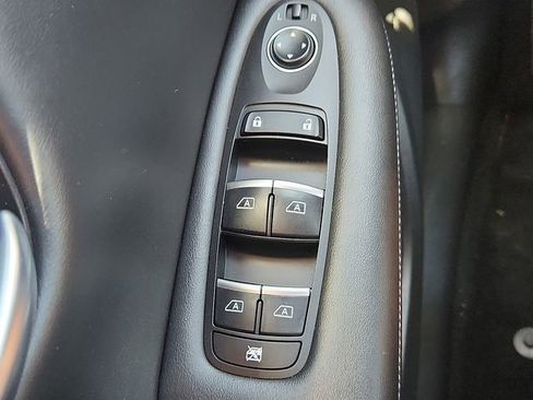 Used 2021 INFINITI QX50 Luxe w/ Appearance Package FWD image 22