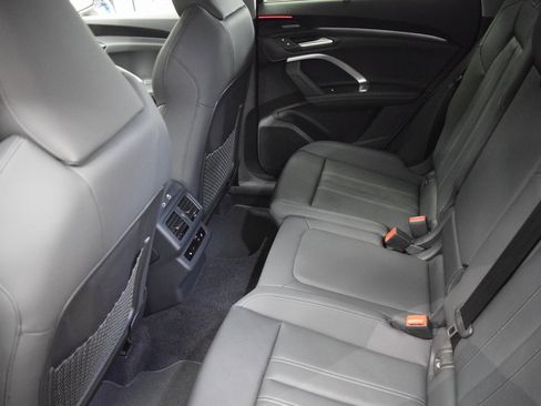 New 2025 Audi Q5 Prestige image 5