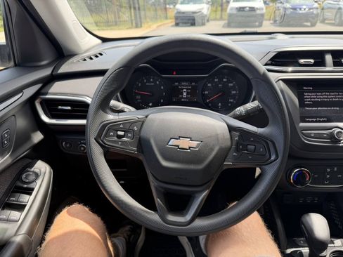 Used 2021 Chevrolet TrailBlazer LS FWD image 28