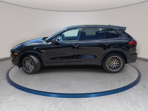 Used 2017 Porsche Cayenne S AWD/4WD image 8