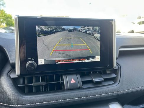 Certified 2025 Toyota RAV4 XLE image 21