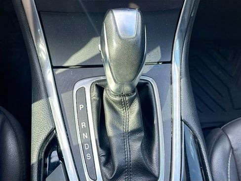 Used 2016 Ford Edge Titanium w/ Technology Package FWD image 18